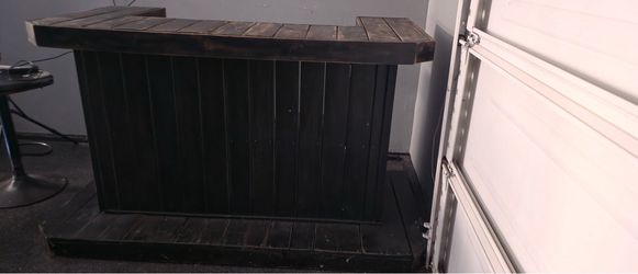 Black wooden Bar