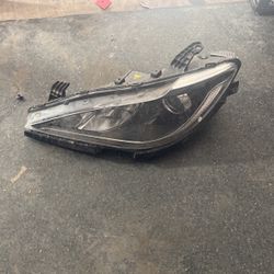 Left Headlight For 2017- 2020  Chrysler Pacifica
