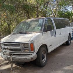 2002 Chevrolet Express