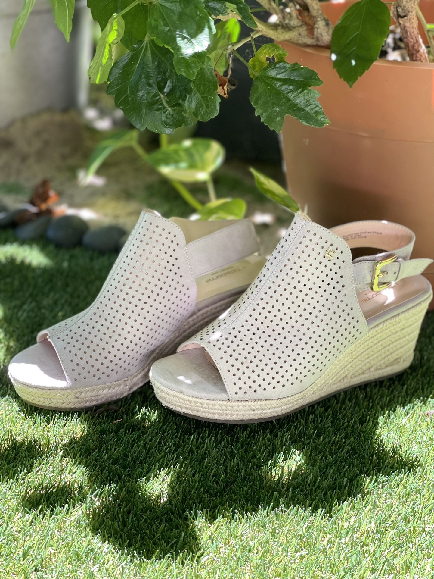 Liz Claiborne Women's Taupe/Koala Hadley Wedge Espadrille Sandals Size 10