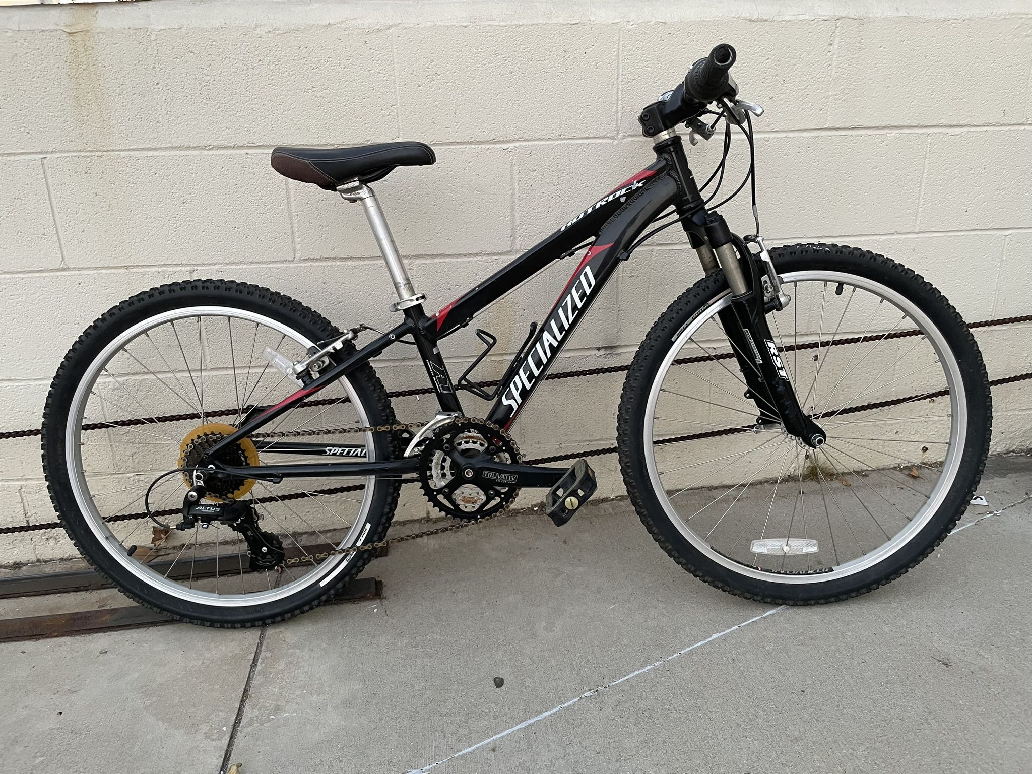 Specialized MTB Hotrock 24 Great Condition Good For Christmas Present