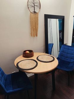Table+2 chairs