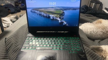 Asus gaming laptop ()