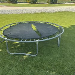 Trampoline
