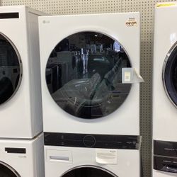 LG Washer And Dryer Stackable New Scratch And Dent 