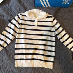 Boys Size 5 Sweatshirt 