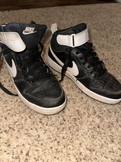 Boys 6.5 Shoes.