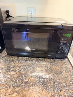 Kitchen microwave