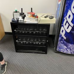 $100 - Mechanical Vending Machine and rolling cart with free delivery 🚚