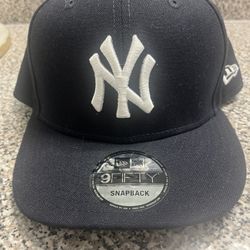 NY YANKEE SNAP BACK 