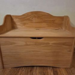 Toy Chest / Bench