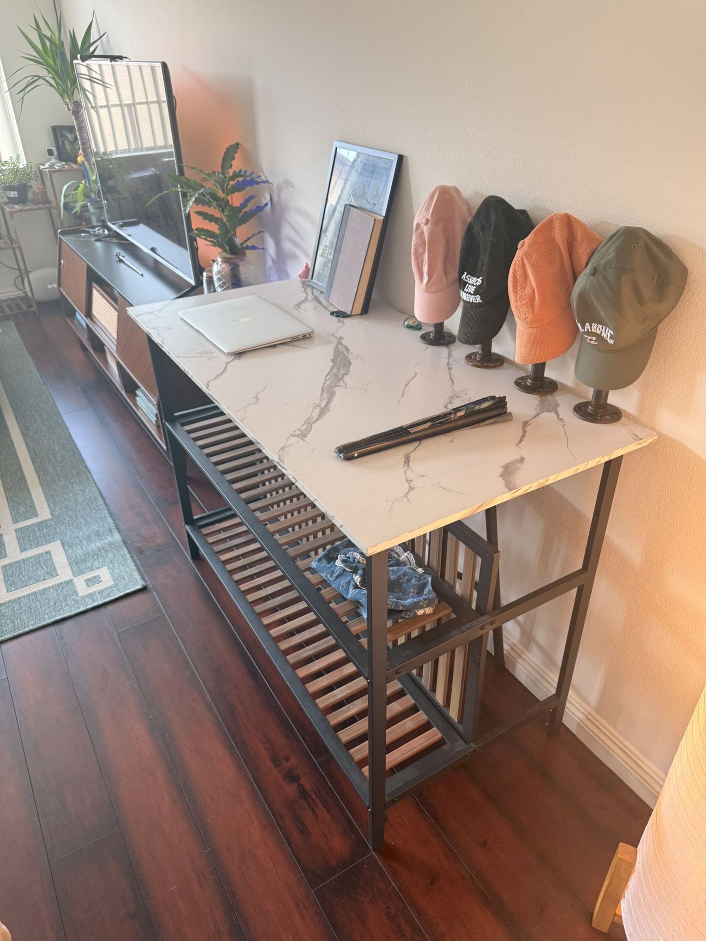 Free Table With Stools