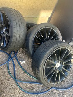 Forgiato Flow Gloss Black Wheels + Lionhart LH-Five Tires – Set of 4 throw me an offer