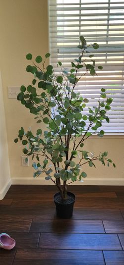 Artificial eucalyptus tree