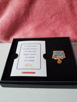 Scholastic Paws for books collectible pin