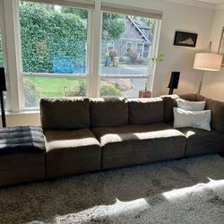 3-4 Person Sectional w/Ottoman 