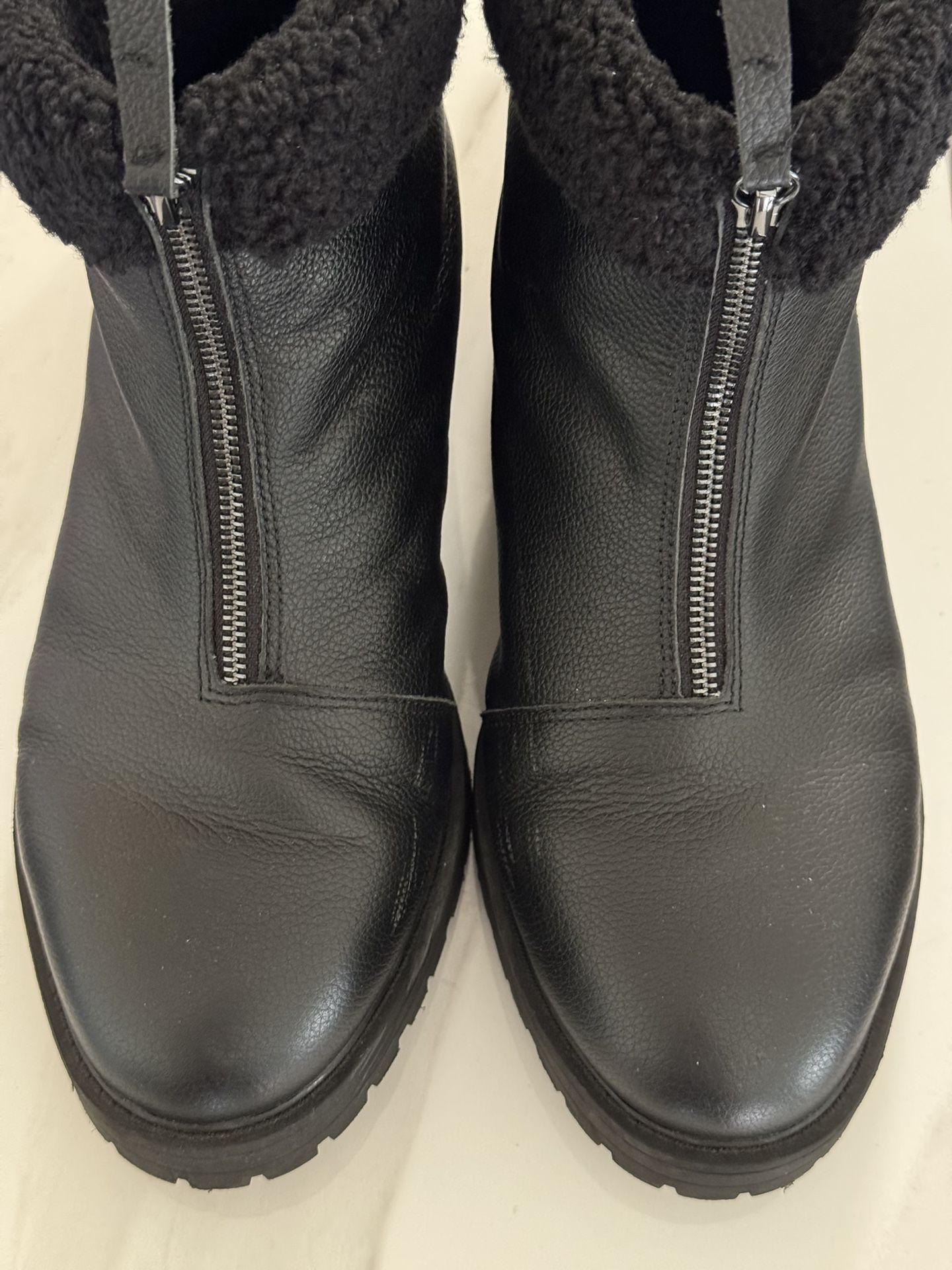 WYDR Women’s Highland Suede Booties – Brand New!