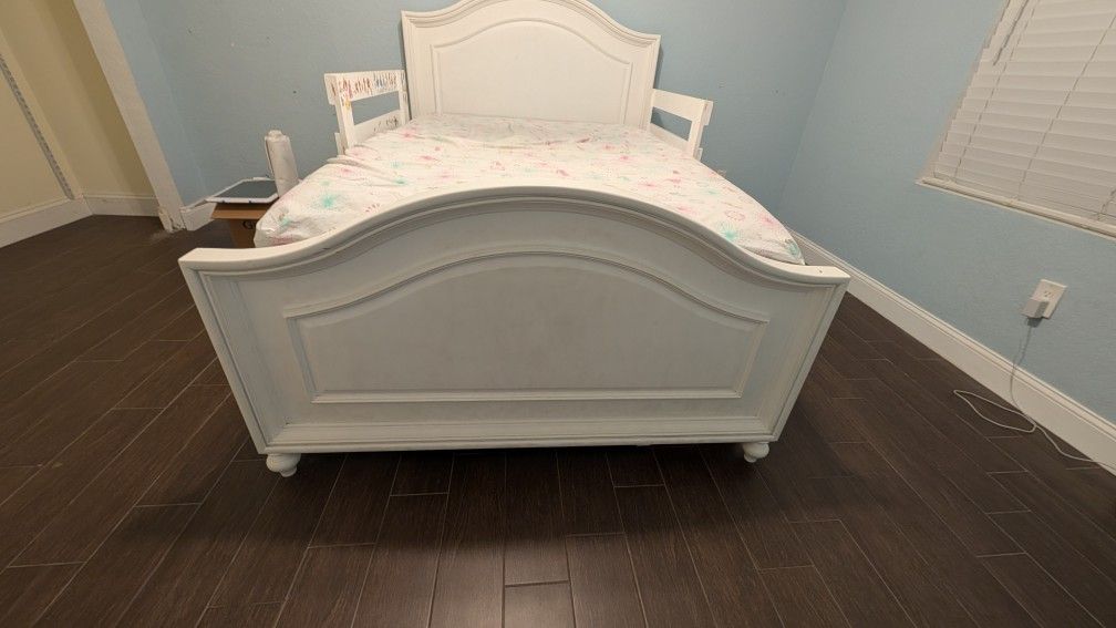 Kids Bed, White, Full