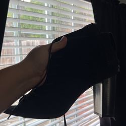 Size 11 Woman’s Heels 