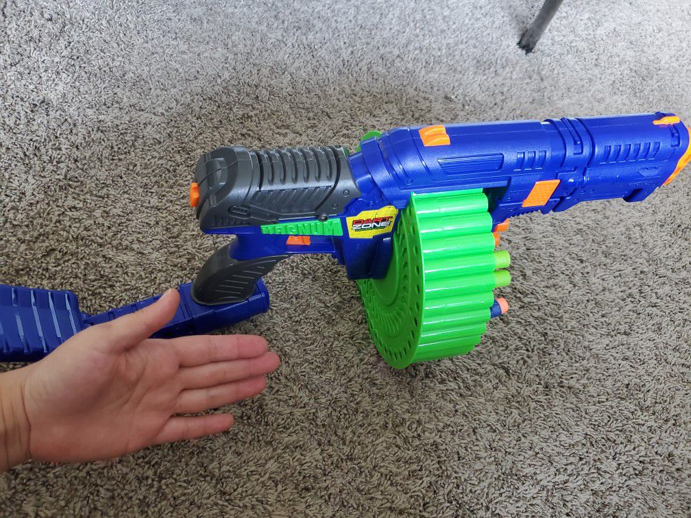 2 Nerf guns 🔫 for children