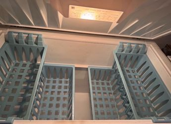 Chest freezer 14.7 cubic 27x35x48
