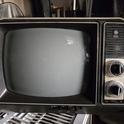 Vintage CRT TV 1979 GENERAL ELECTRICS