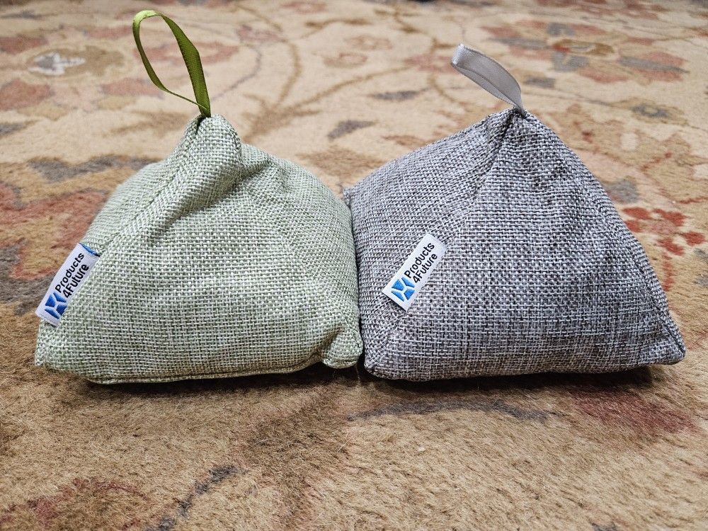 Two Pyramid Shaped Plushes Stuffed Items Stuffed Animals Products 4Future