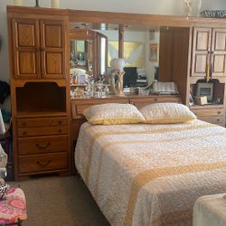 Vintage Solid Wood Queen Bedroom Set w/ Triple Mirror Vanity & Storage Headboard
