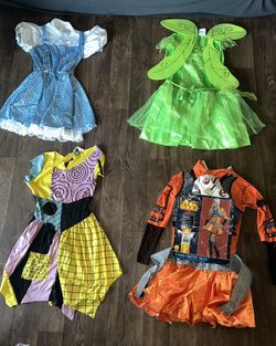 Halloween Costumes 