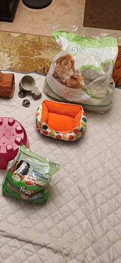 Small Animal Starter Bundle – Bedding, Food, Bed & More