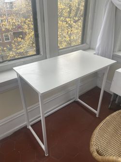 Collapsible Desk