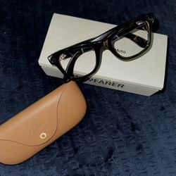 Lmk for Shiny Black wayfarer Meta Glasses, Still is in Great Condition!!