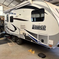 2017 Lance Lance 1685