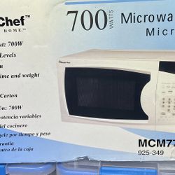 MICROWAVE-MAGIC CHEF-BRAND NEW-$32