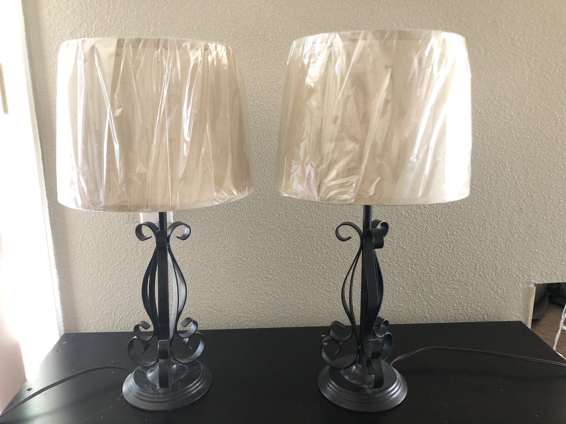 DISCOUNT COME N GET IT LAMP SHADE LIGHT DESK NIGHT STAND METAL BLACK BEIGE LAMPSHADE SET OF 2
