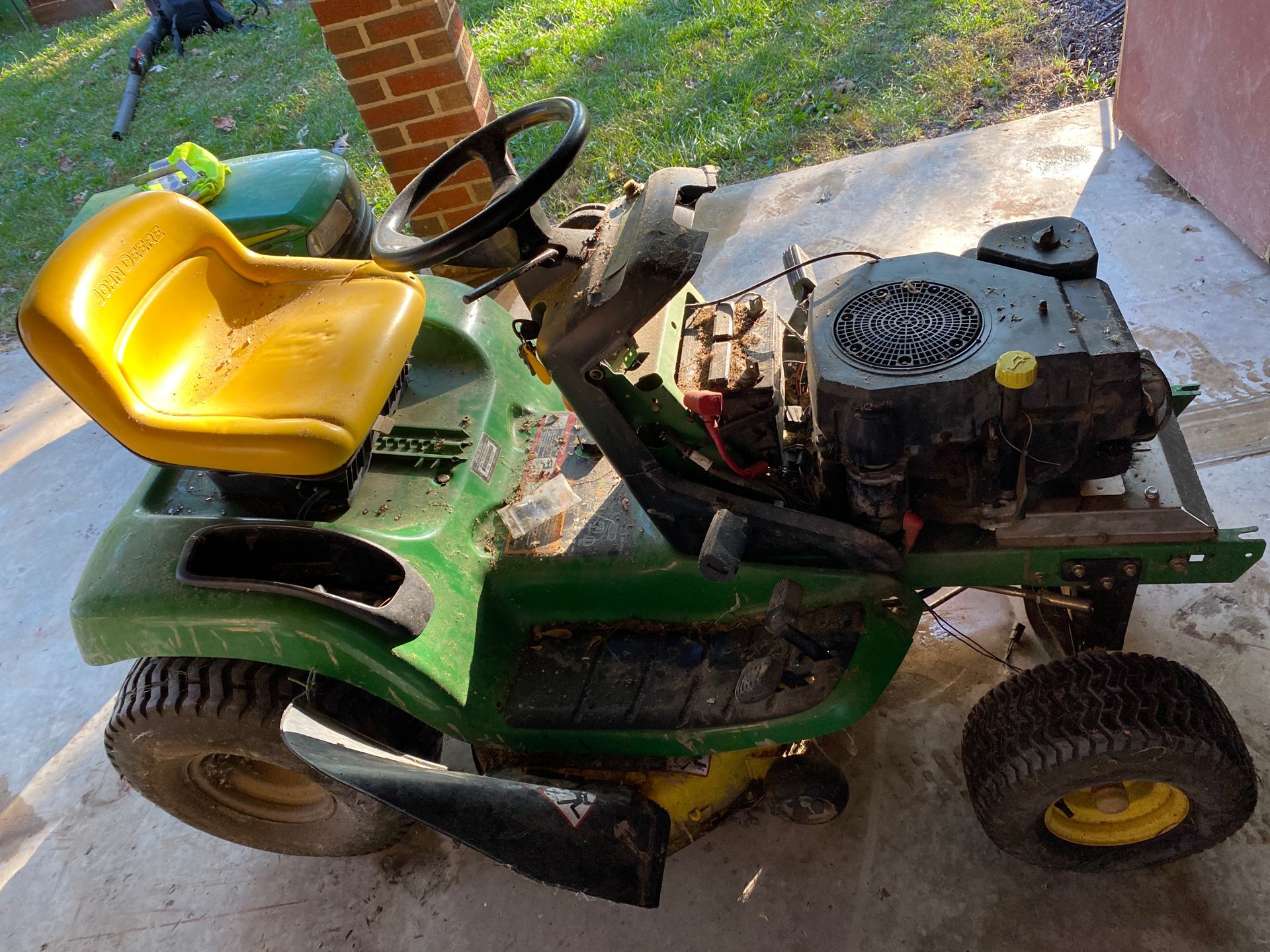 John Deere LT 150 lawnmower NEED IT GONE!