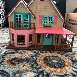 Lil Woodzeez Doll house