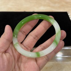 Natural Green Jade Bangle (60mm Inner)