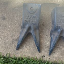 156 WT Twin Tiger Hensley  Style Bucket Teeth 