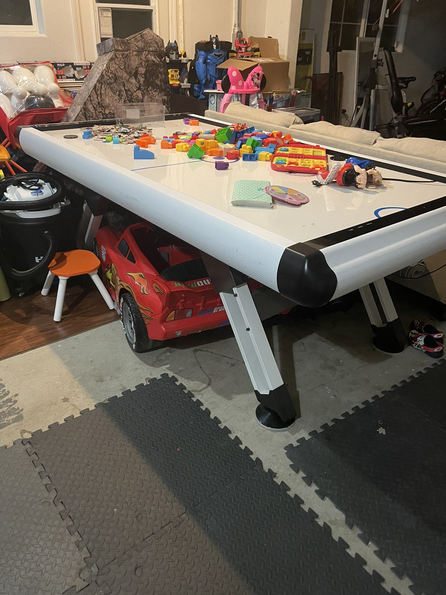 Air hockey Table 