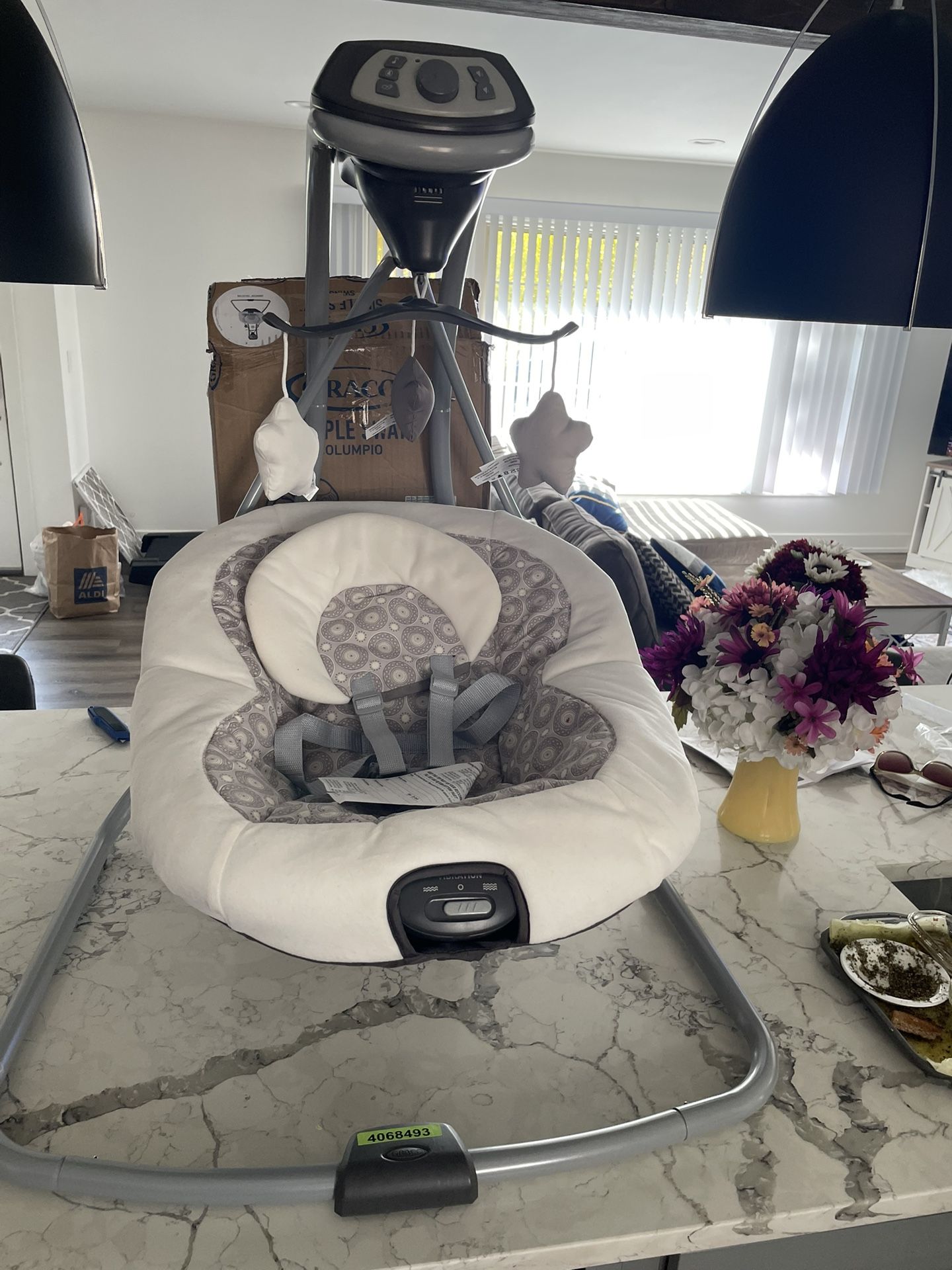 Graco Simple Sway Baby Swing