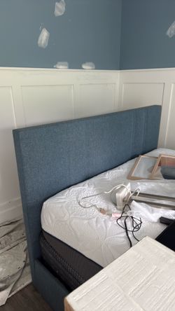 Blue Queen Platform Bedframe