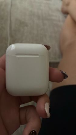 Apple AirPods with charging case