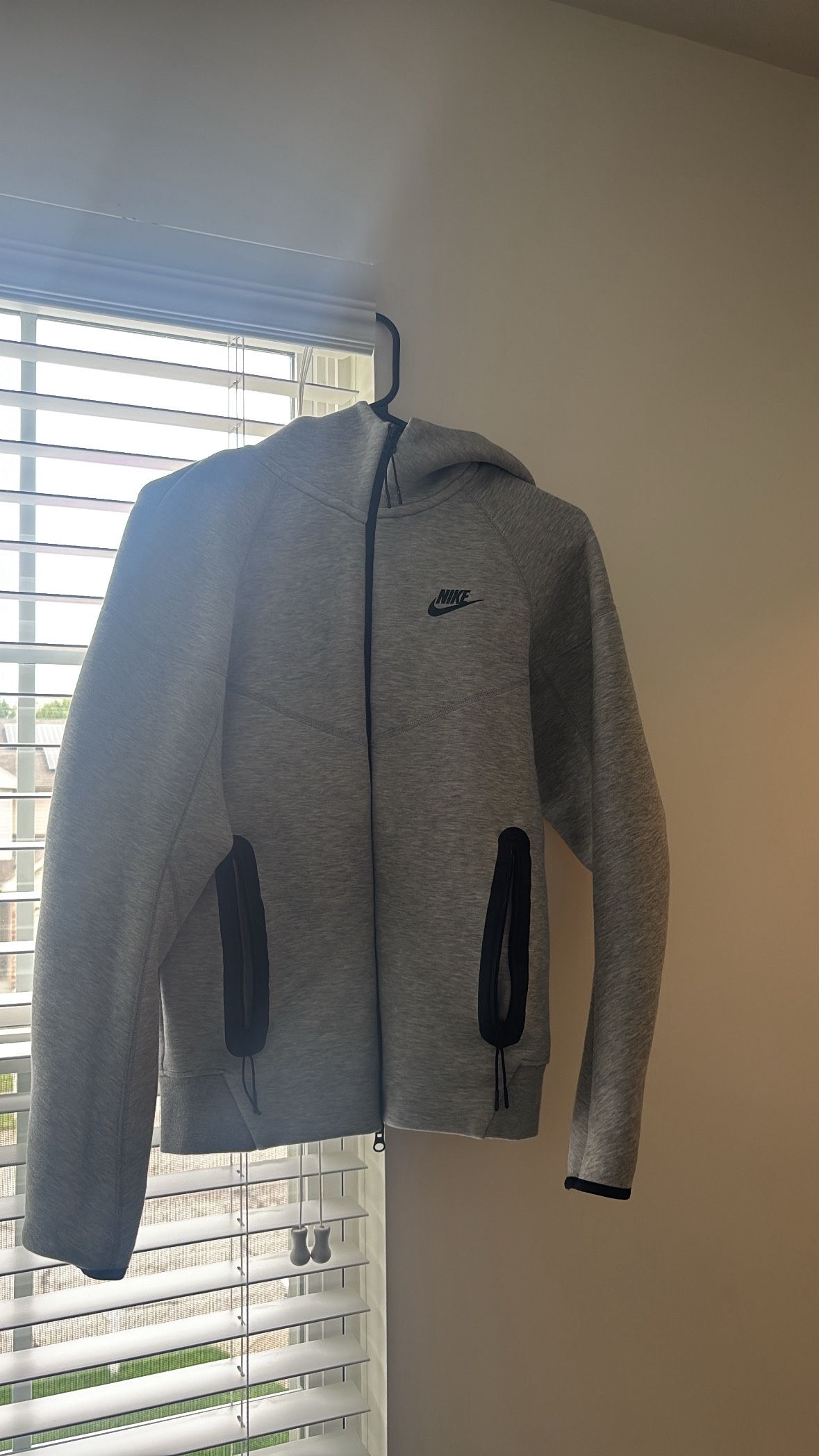 Grey Nike Tech Fleece