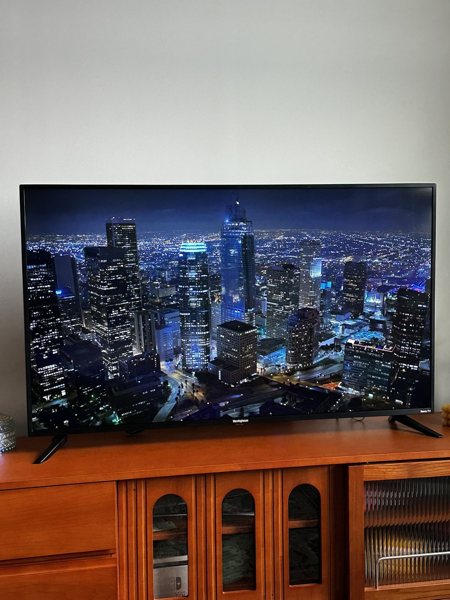 Roku 50" Select Series 4K HDR Smart Roku TV with 2 Roku TV Remotes
