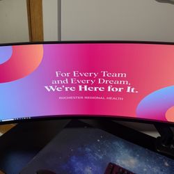 Alienware 34” Curved O LED Monitor & Dual Desk Mounts 