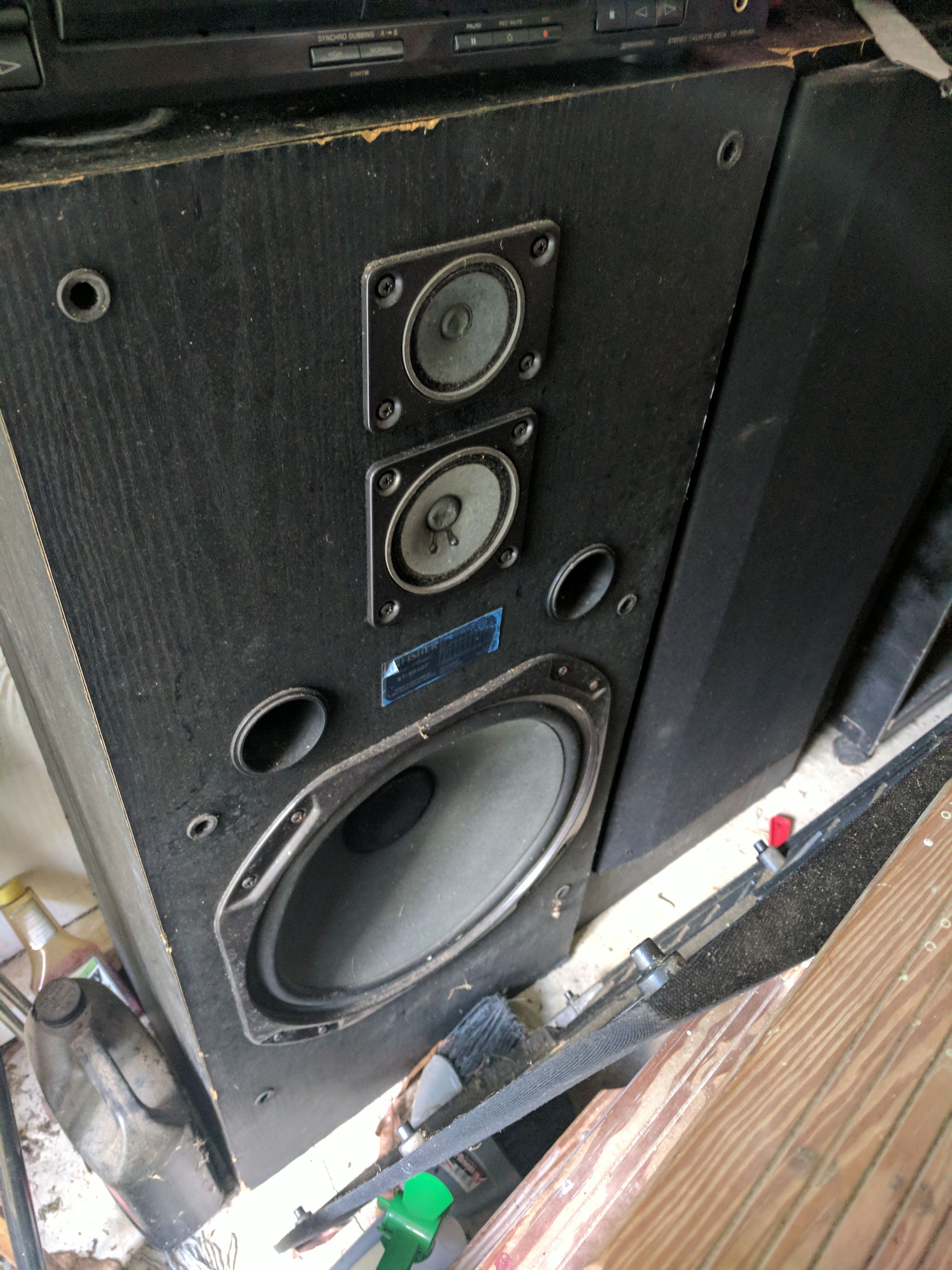 2 Fisher 15in two way speakers for Home/Party
