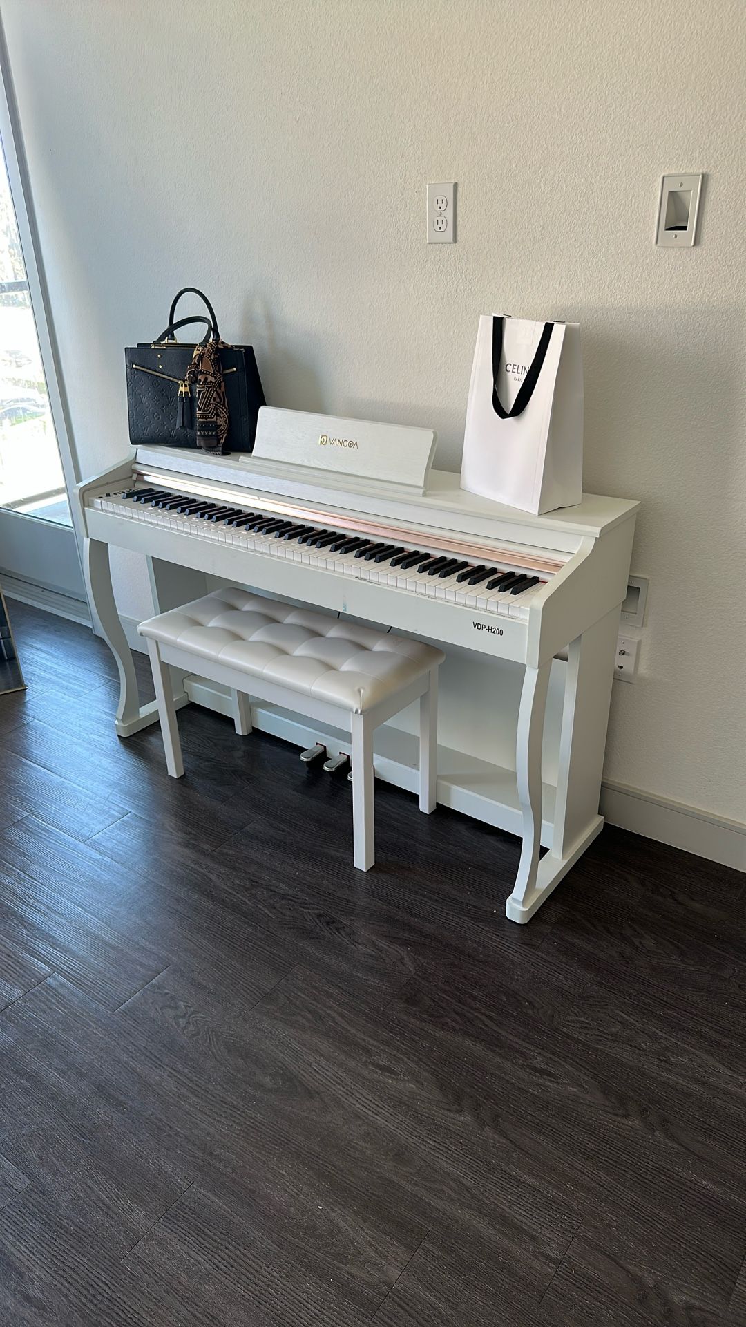 Stand Up Electric Piano With Bench 
