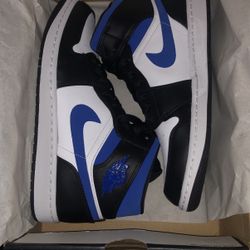 Air Jordan 1 Mid