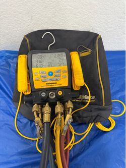 Fieldpiece Sm482 digital gauges